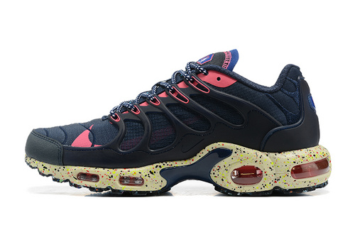 Air Max Terrascape Plus Appears in Navy and Peachy Hues Size_ 39-46-50b8647e